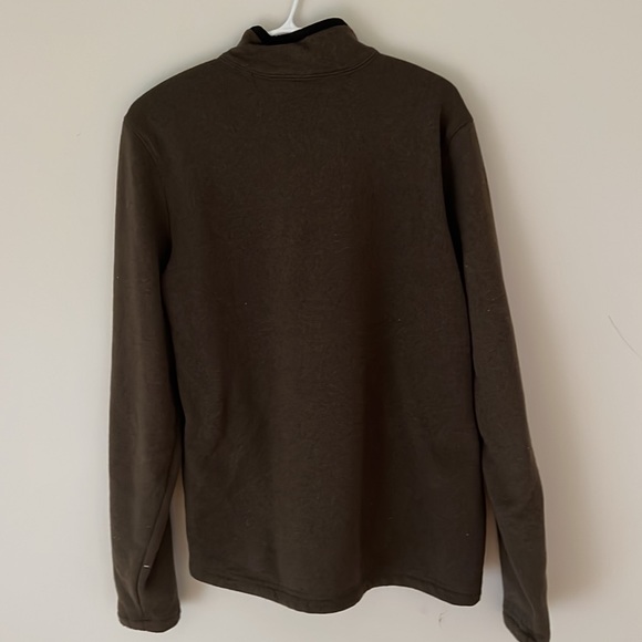 Mohegan Sun Hotel Sweater Size M - Picture 2 of 3